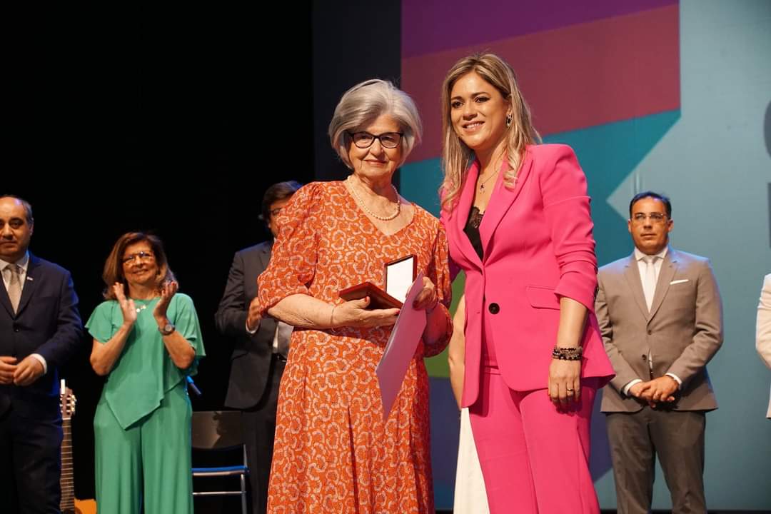 MEDALHAS DE MÉRITO MUNICIPAL ENTREGUES A PROFISSIONAIS DE SAÚDE